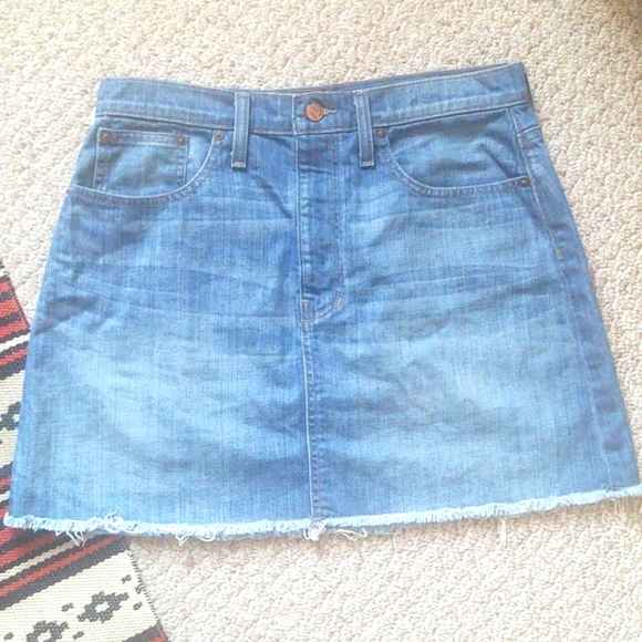 Madewell Dresses & Skirts - EUC Madewell Distressed Denim Skirt